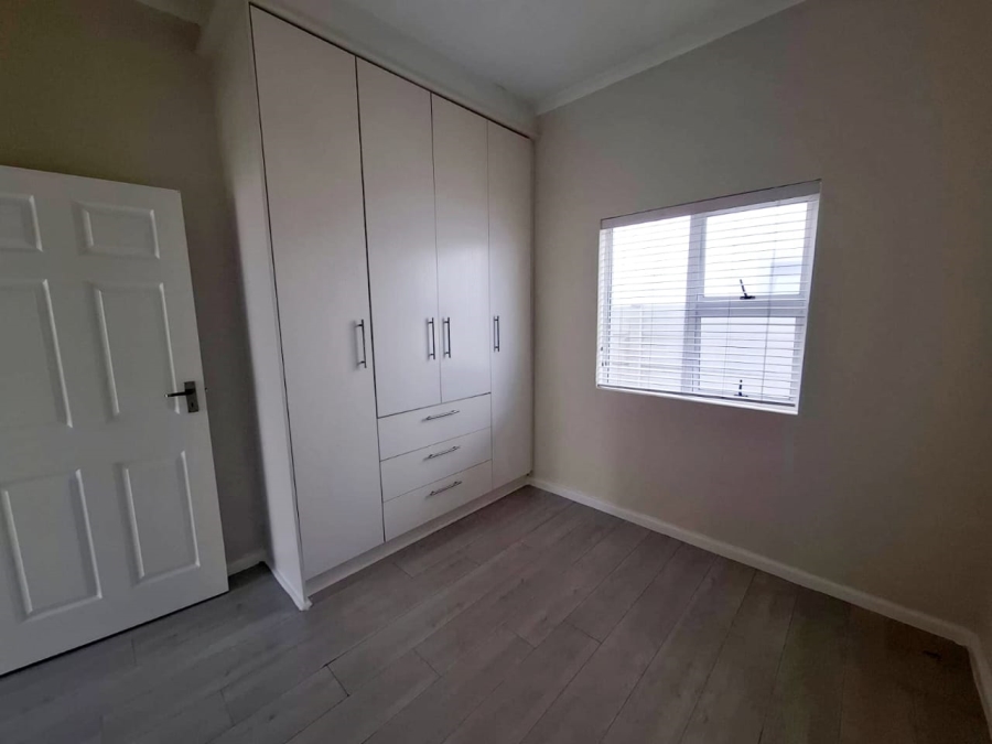 4 Bedroom Property for Sale in Parklands North Western Cape
